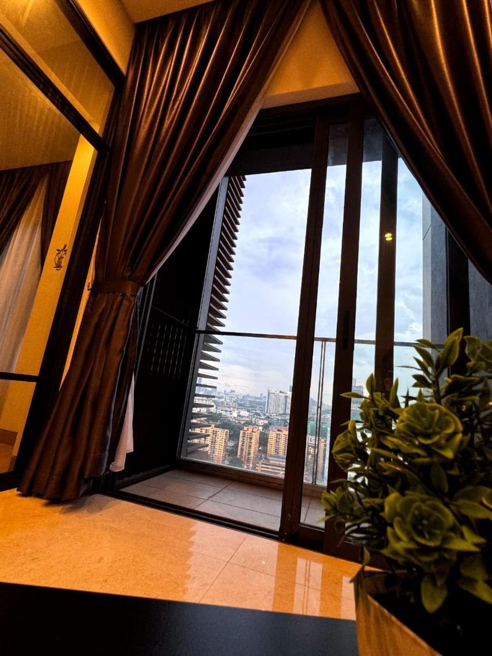 Lucantia Serviced Suites Kuala Lumpur Exterior photo