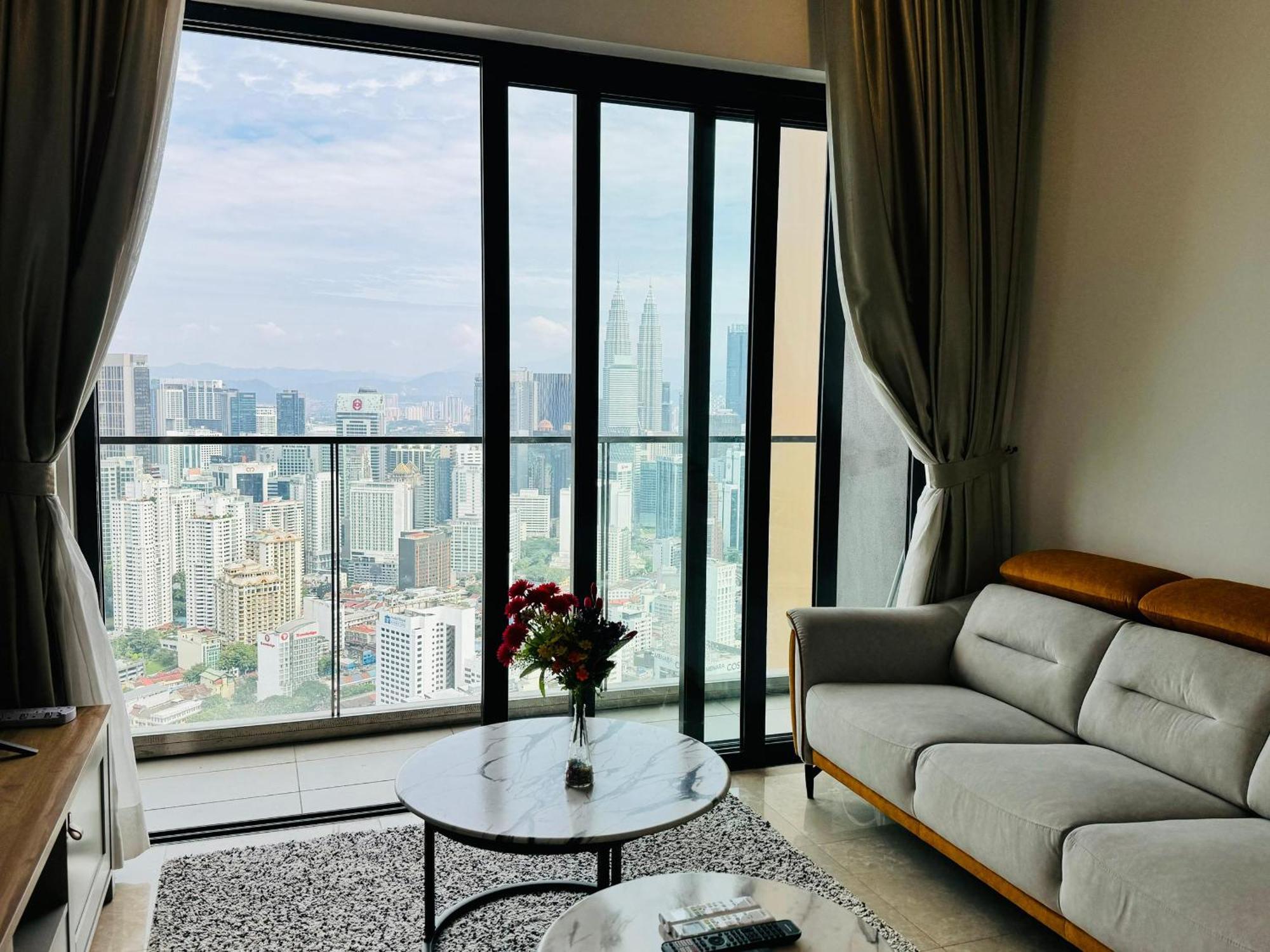Lucantia Serviced Suites Kuala Lumpur Exterior photo