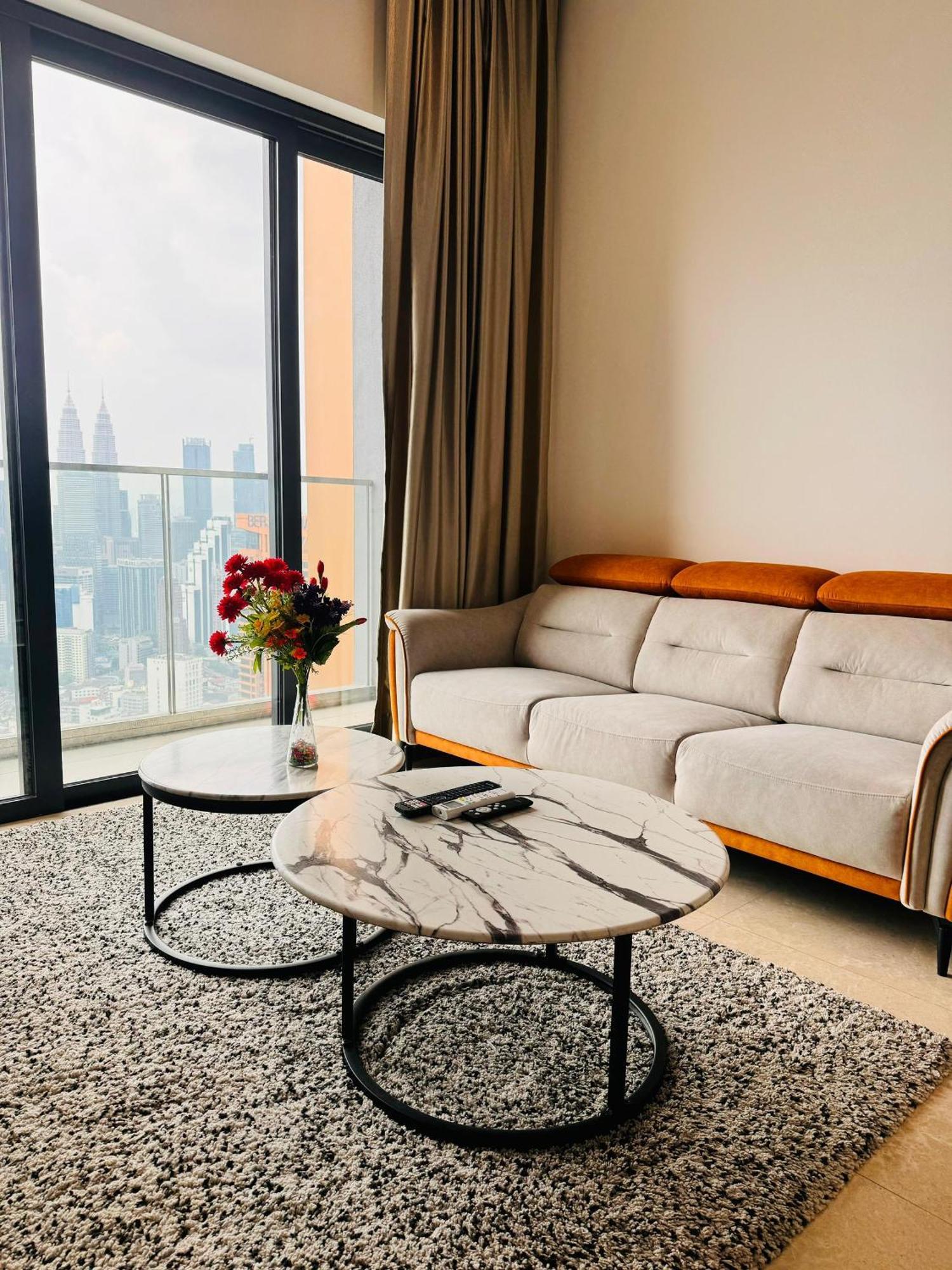 Lucantia Serviced Suites Kuala Lumpur Exterior photo