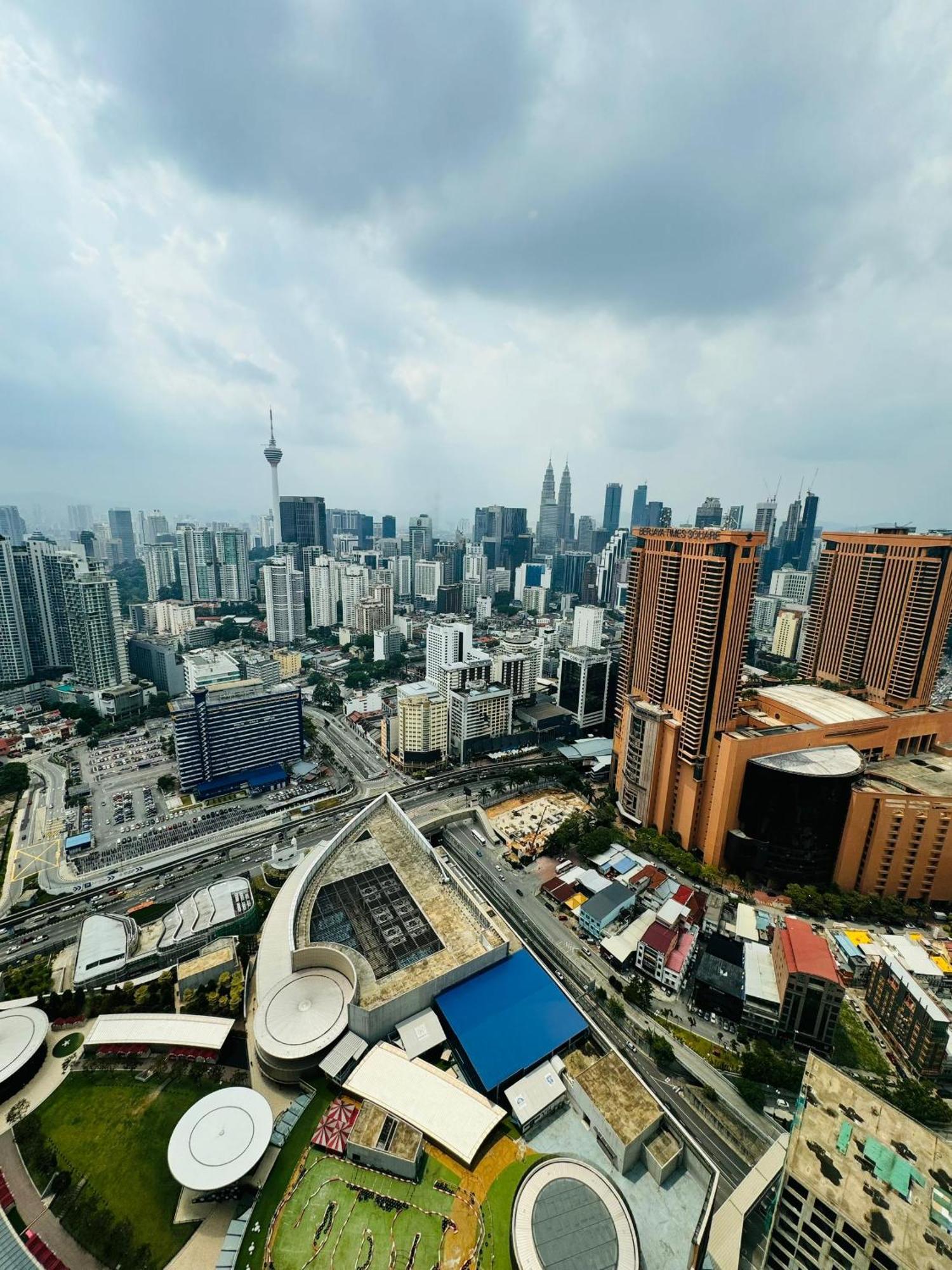 Lucantia Serviced Suites Kuala Lumpur Exterior photo